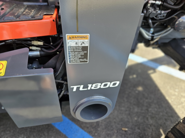 Kubota M62TLB - Image 7