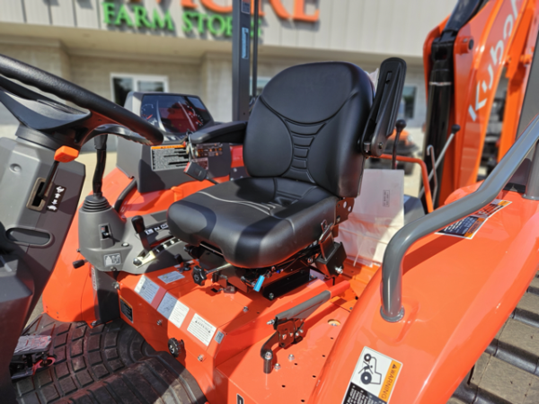 Kubota M62TLB - Image 11