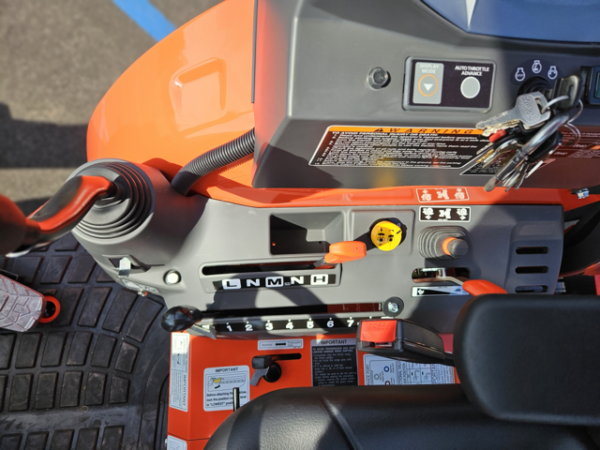 Kubota M62TLB - Image 13