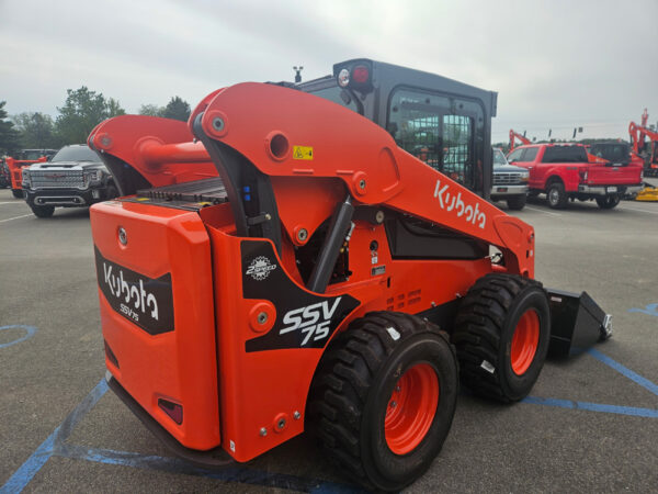 NEW KUBOTA SSV75 TRAILER PACKAGE - Image 5