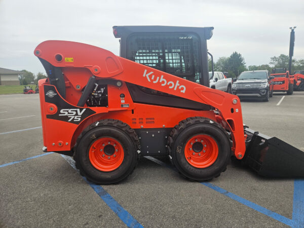 NEW KUBOTA SSV75 TRAILER PACKAGE - Image 6